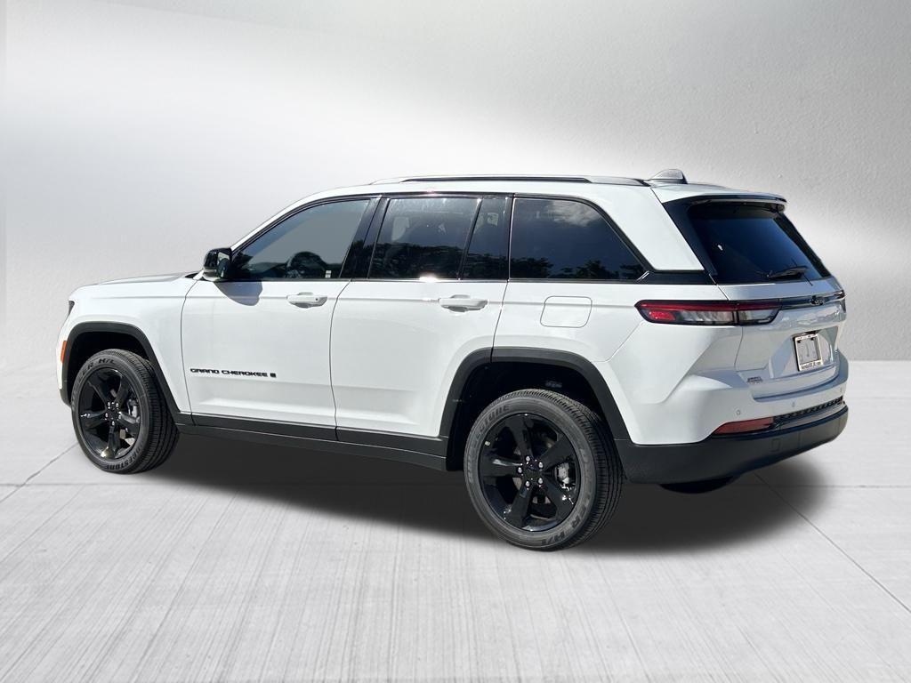 new 2025 Jeep Grand Cherokee car, priced at $38,452