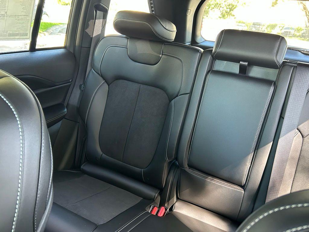 new 2025 Jeep Grand Cherokee car, priced at $38,452