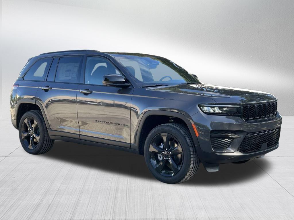 new 2025 Jeep Grand Cherokee car, priced at $41,821