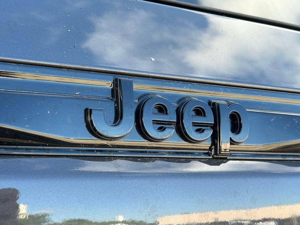 new 2025 Jeep Grand Cherokee car, priced at $41,821