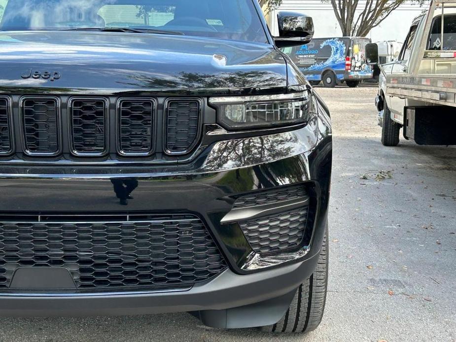 new 2024 Jeep Grand Cherokee car, priced at $41,623