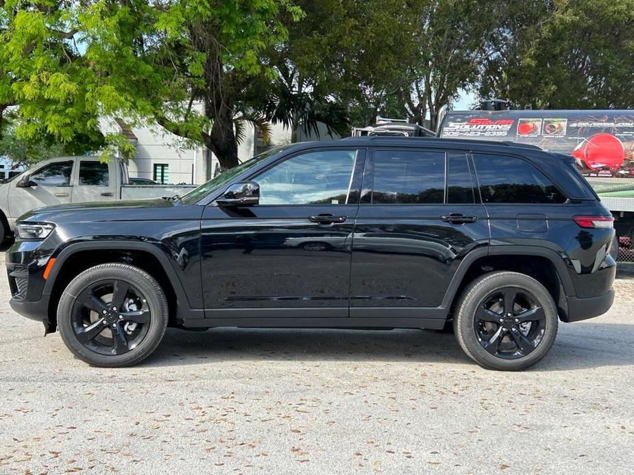 new 2024 Jeep Grand Cherokee car, priced at $41,623