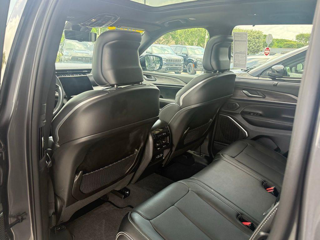 new 2024 Jeep Grand Cherokee car, priced at $49,809