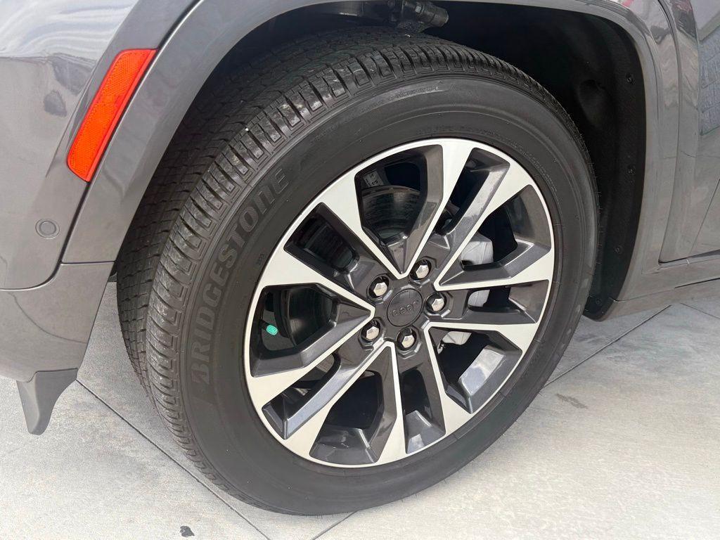 new 2024 Jeep Grand Cherokee car, priced at $49,809