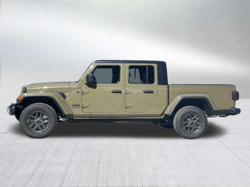 new 2025 Jeep Gladiator car, priced at $45,947