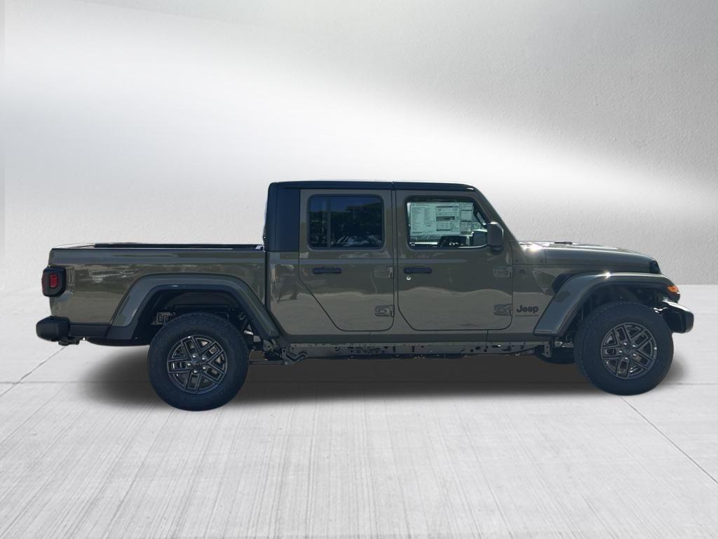 new 2025 Jeep Gladiator car, priced at $45,947