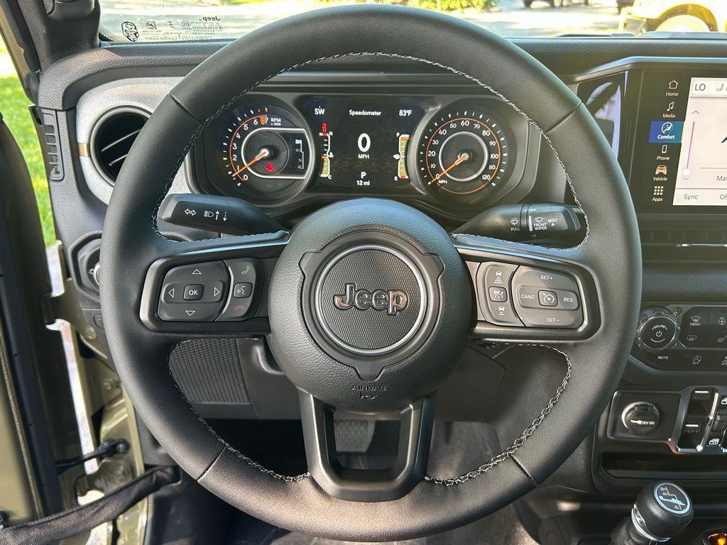 new 2025 Jeep Gladiator car, priced at $45,947