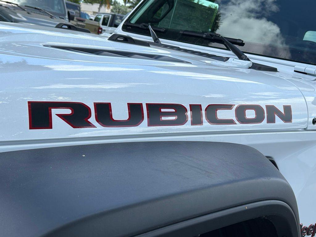 new 2025 Jeep Gladiator car, priced at $44,537