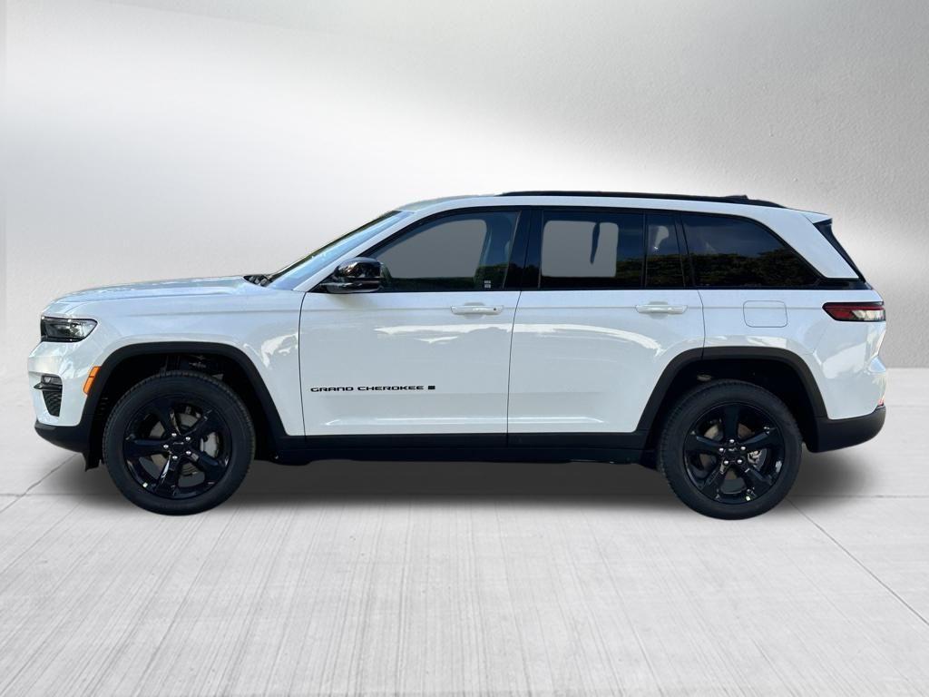 new 2025 Jeep Grand Cherokee car, priced at $42,386