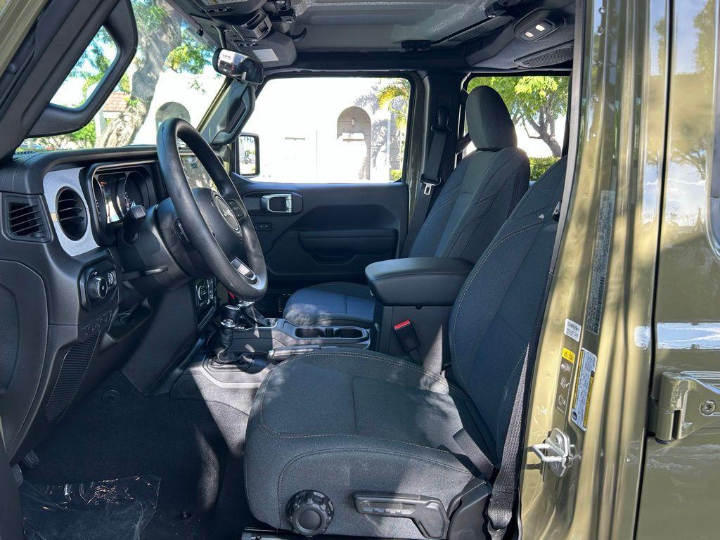 new 2025 Jeep Wrangler car, priced at $37,846