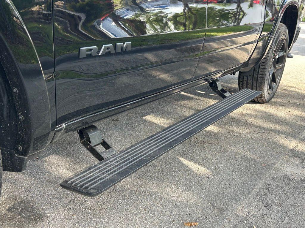 new 2025 Ram 1500 car, priced at $57,037