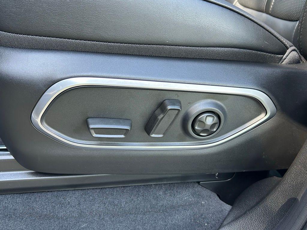 new 2025 Jeep Wagoneer car, priced at $77,243