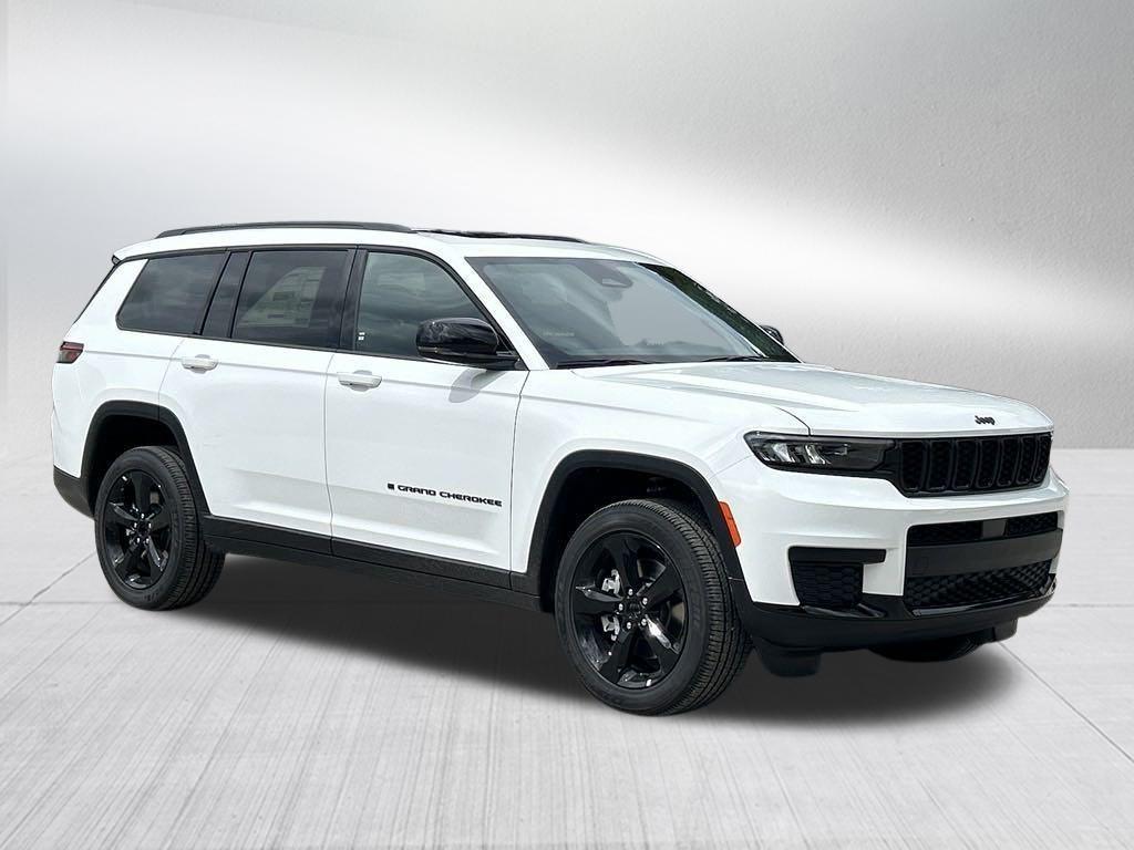 new 2024 Jeep Grand Cherokee L car, priced at $39,458