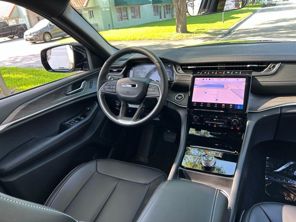 new 2025 Jeep Grand Cherokee L car, priced at $42,588