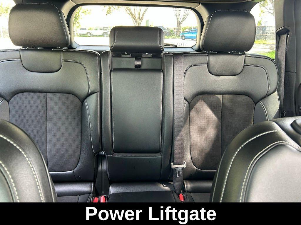 used 2024 Jeep Grand Cherokee car, priced at $33,996