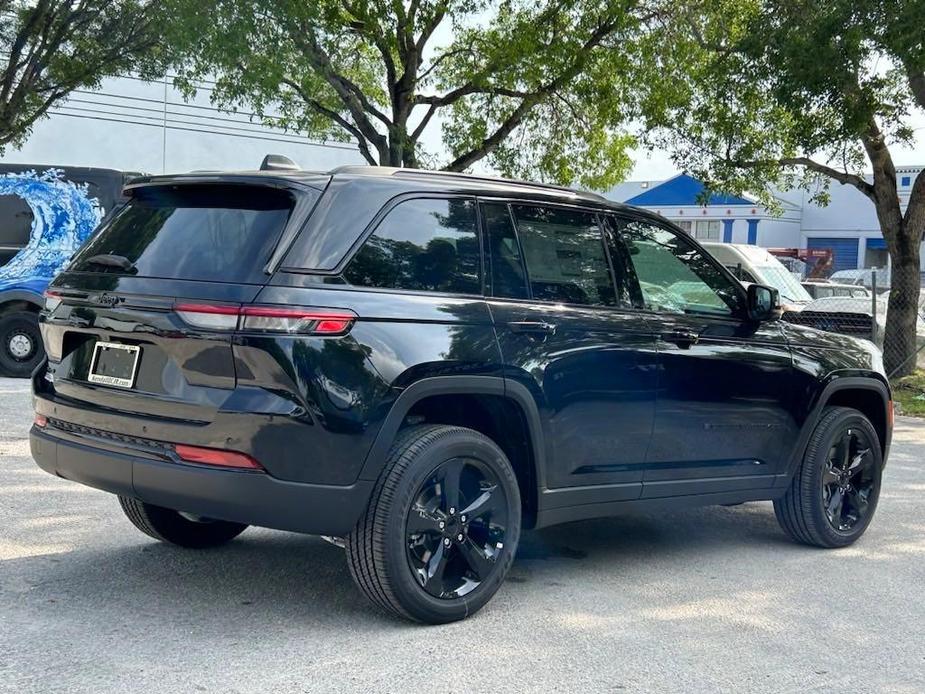 new 2024 Jeep Grand Cherokee car, priced at $43,018