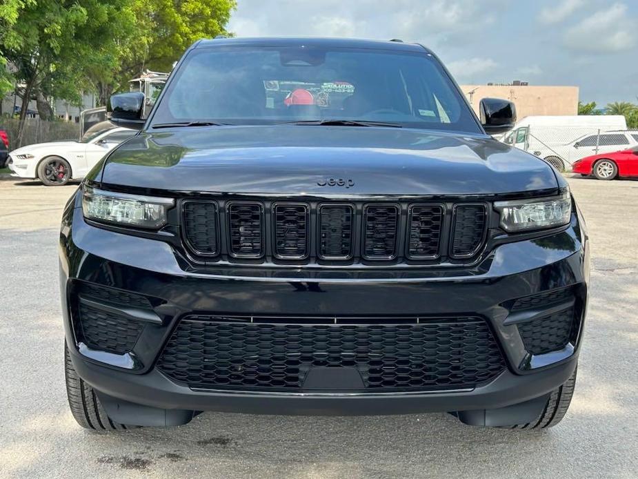 new 2024 Jeep Grand Cherokee car, priced at $43,018