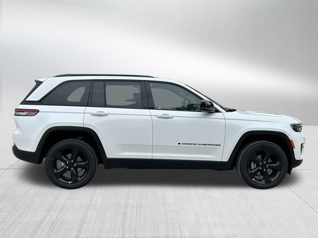 new 2024 Jeep Grand Cherokee car, priced at $38,138