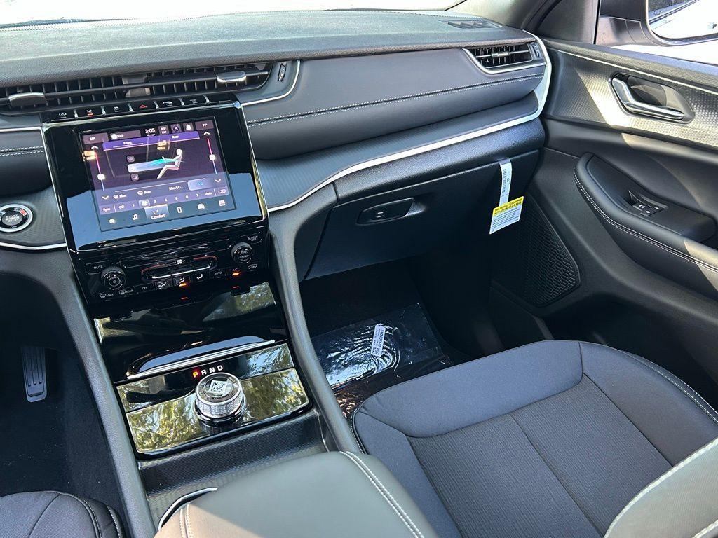 new 2025 Jeep Grand Cherokee L car, priced at $34,792