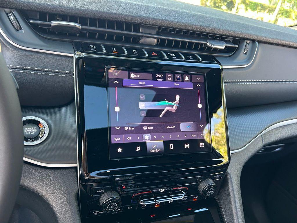 new 2025 Jeep Grand Cherokee L car, priced at $34,792