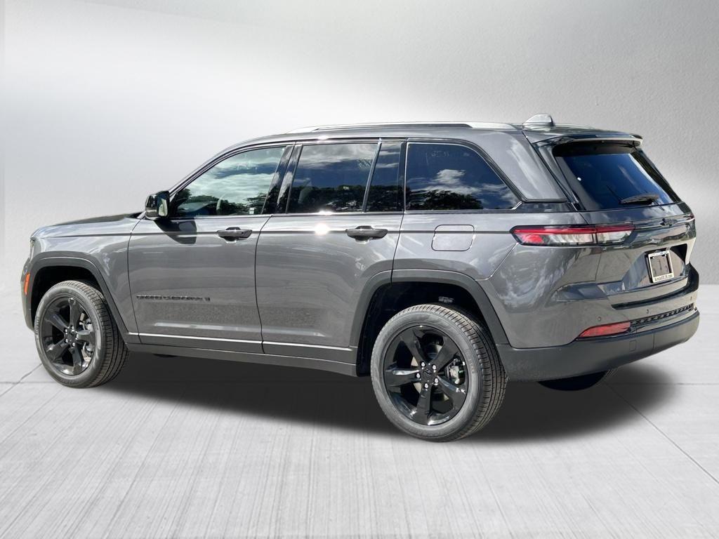 new 2025 Jeep Grand Cherokee car, priced at $39,148