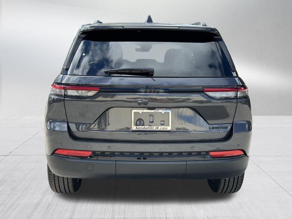 new 2025 Jeep Grand Cherokee car, priced at $39,148