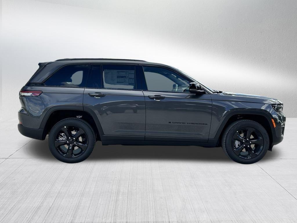 new 2025 Jeep Grand Cherokee car, priced at $39,148