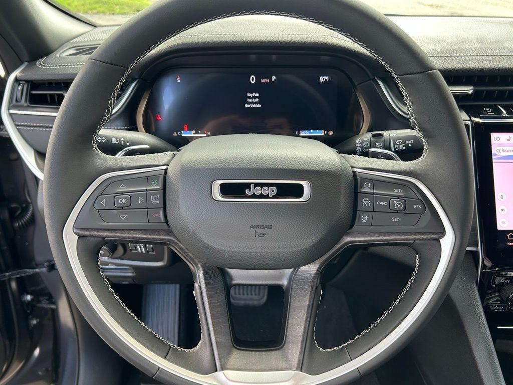 new 2025 Jeep Grand Cherokee car, priced at $39,148
