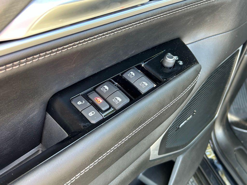 new 2025 Jeep Wagoneer car, priced at $71,118