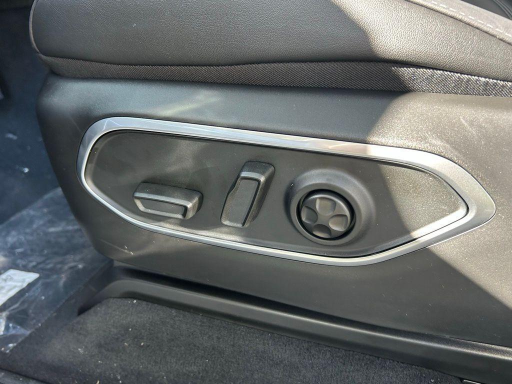 new 2025 Jeep Wagoneer car, priced at $71,118