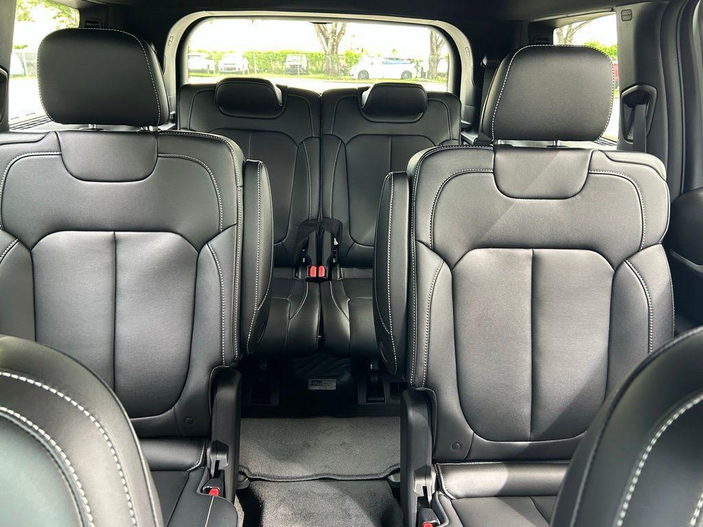 new 2025 Jeep Grand Cherokee L car, priced at $41,200