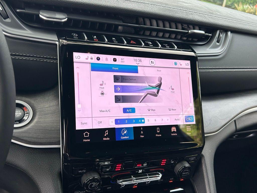 new 2025 Jeep Grand Cherokee L car, priced at $41,200