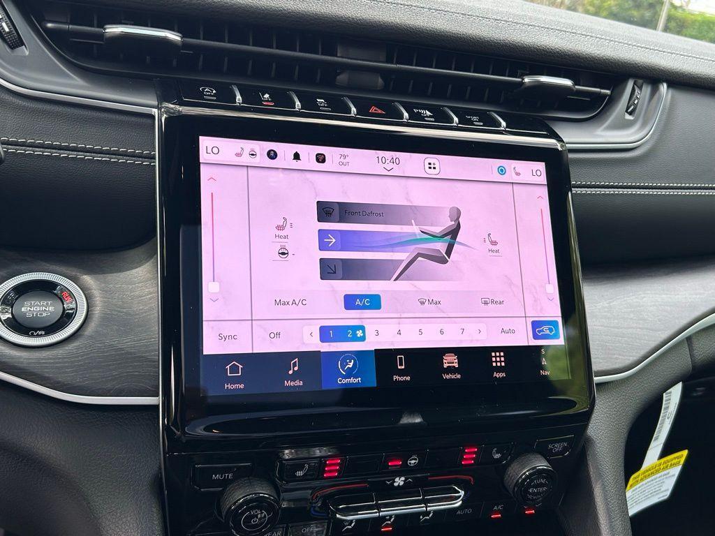 new 2025 Jeep Grand Cherokee car, priced at $44,992