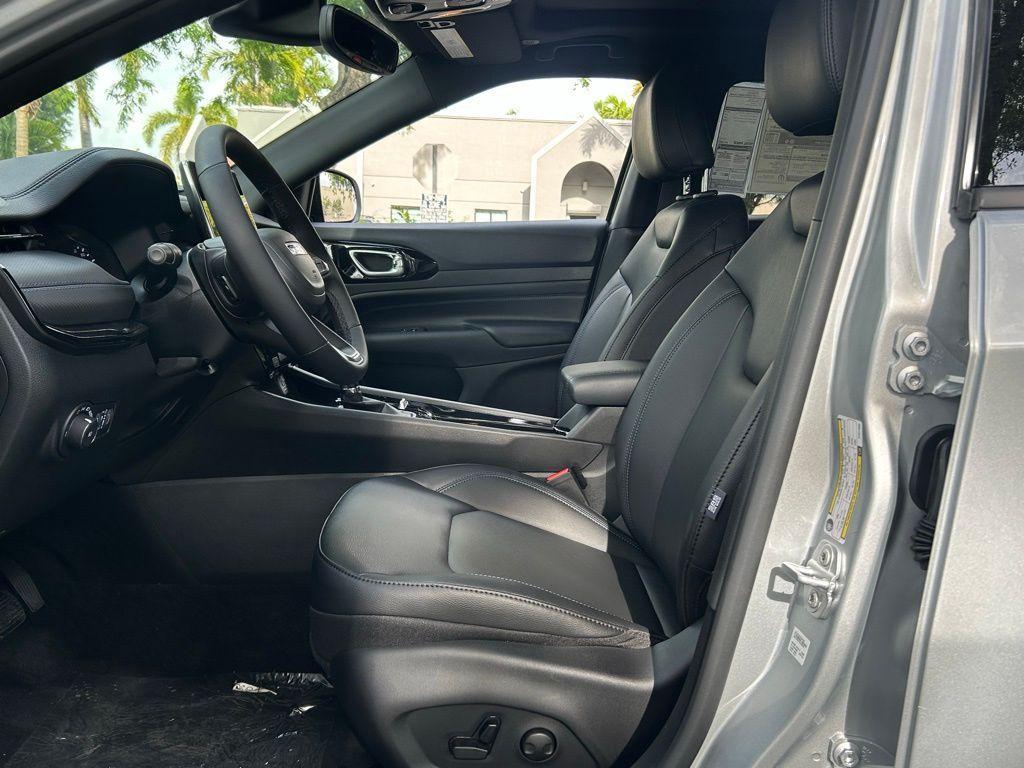 new 2025 Jeep Compass car, priced at $35,305