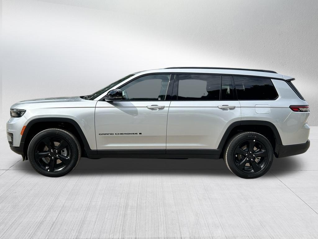 new 2024 Jeep Grand Cherokee L car, priced at $41,002