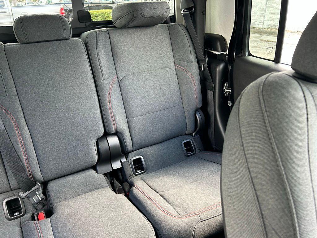 new 2025 Jeep Gladiator car, priced at $47,768