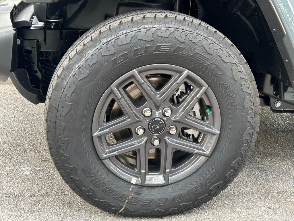 new 2025 Jeep Gladiator car, priced at $45,947