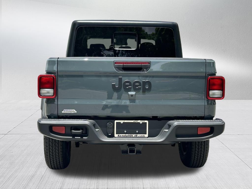 new 2025 Jeep Gladiator car, priced at $45,947