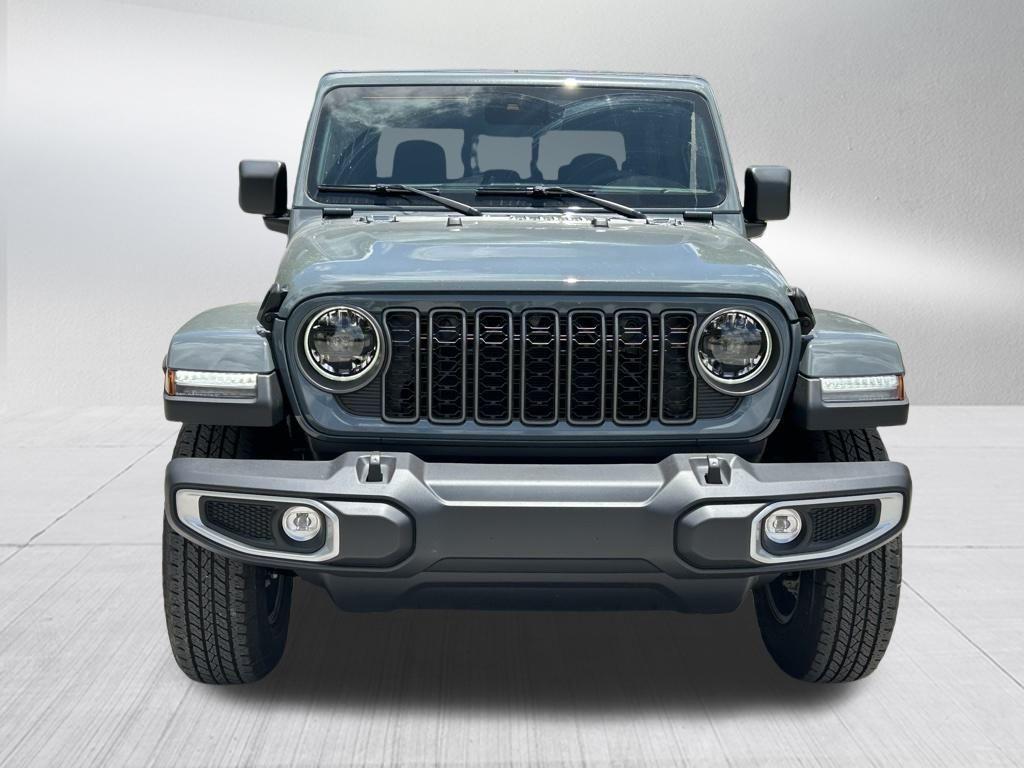 new 2025 Jeep Gladiator car, priced at $45,947