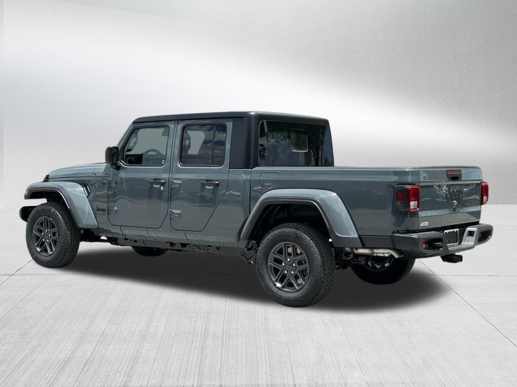 new 2025 Jeep Gladiator car, priced at $45,947
