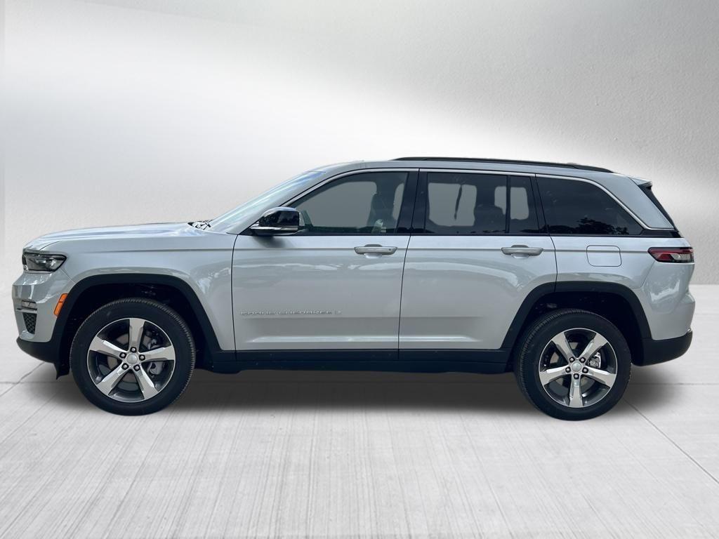 new 2025 Jeep Grand Cherokee car, priced at $44,342