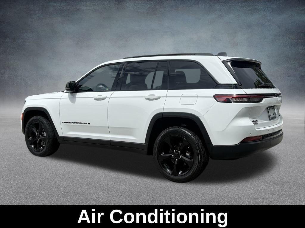 used 2024 Jeep Grand Cherokee car, priced at $38,965