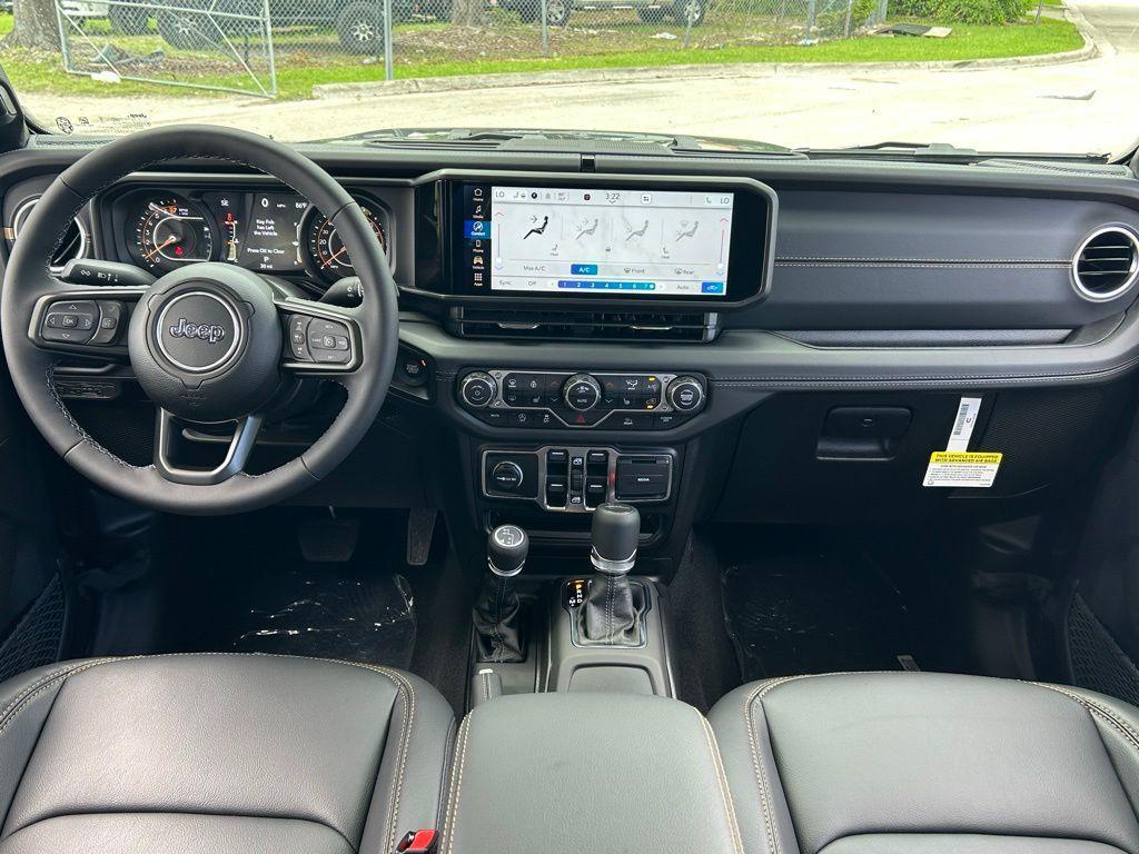 new 2025 Jeep Gladiator car, priced at $44,675