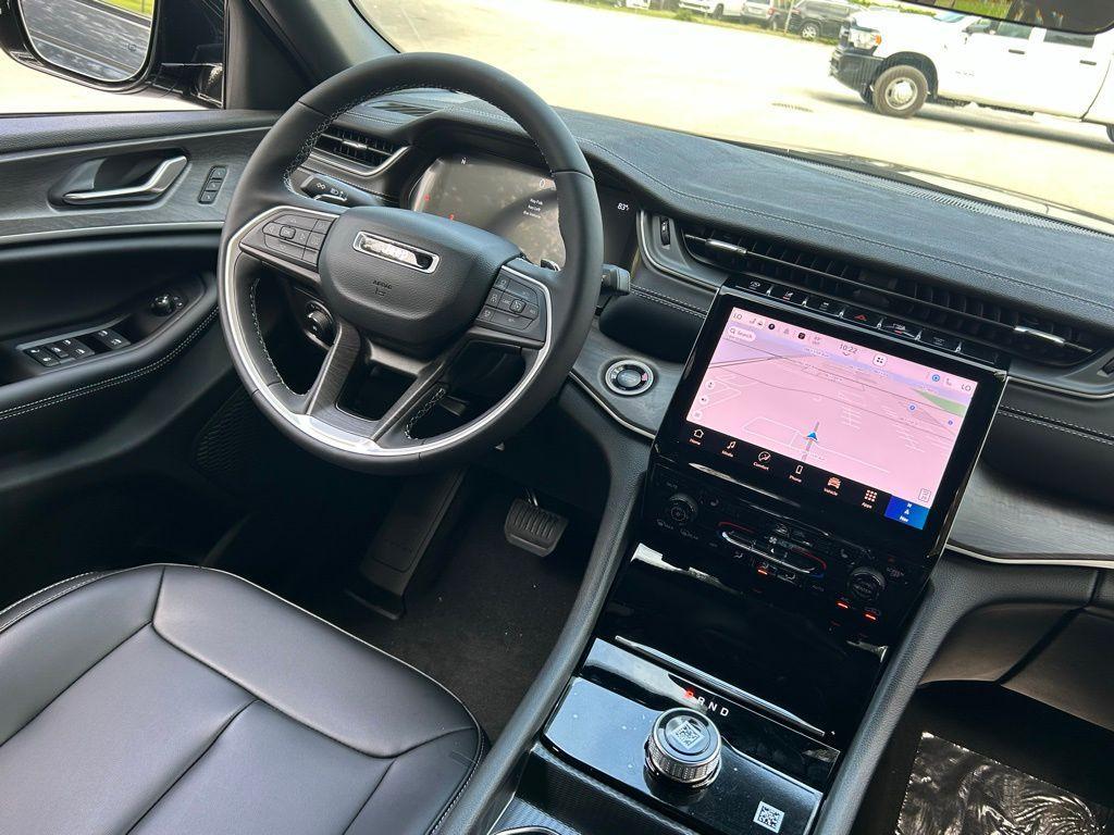 new 2025 Jeep Grand Cherokee L car, priced at $41,200