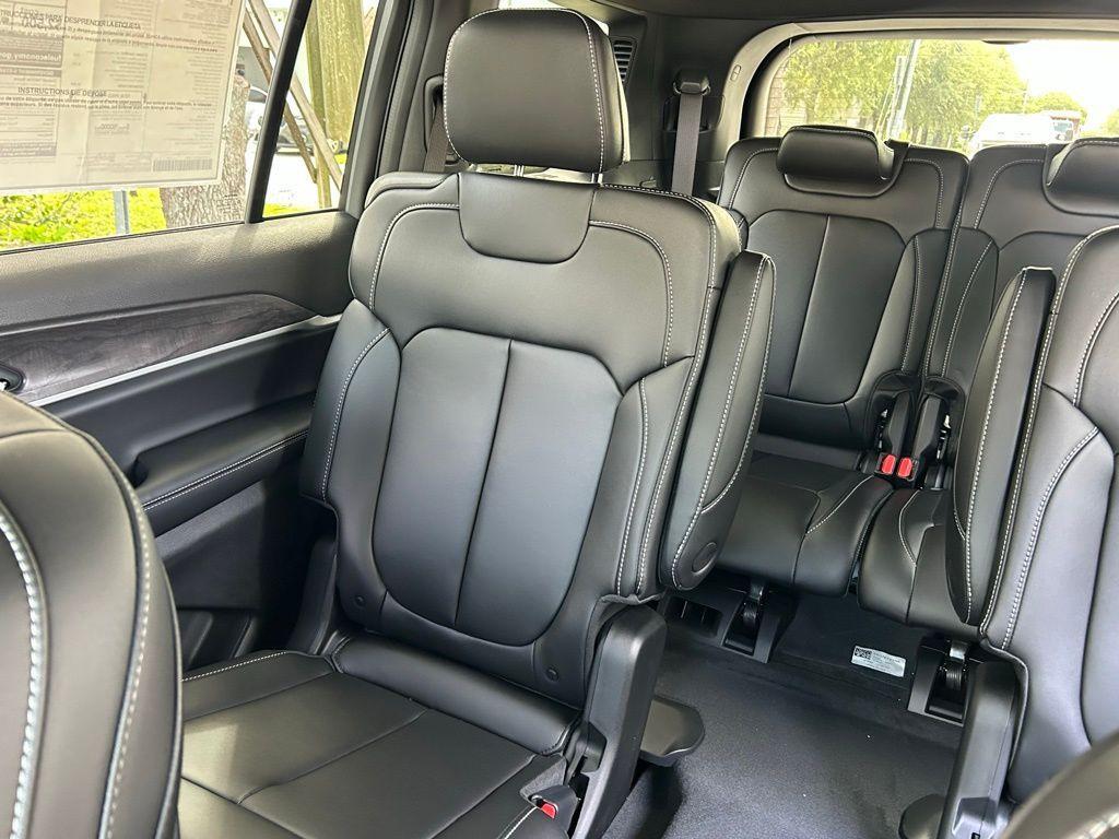 new 2025 Jeep Grand Cherokee L car, priced at $41,200