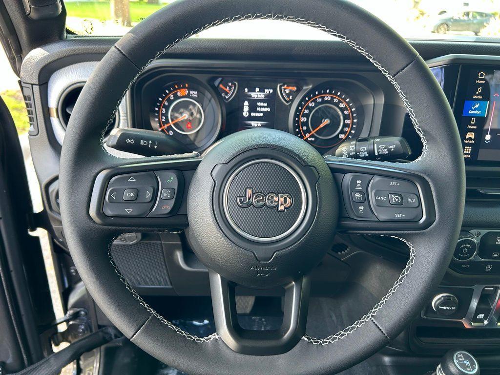 new 2025 Jeep Wrangler car, priced at $37,378