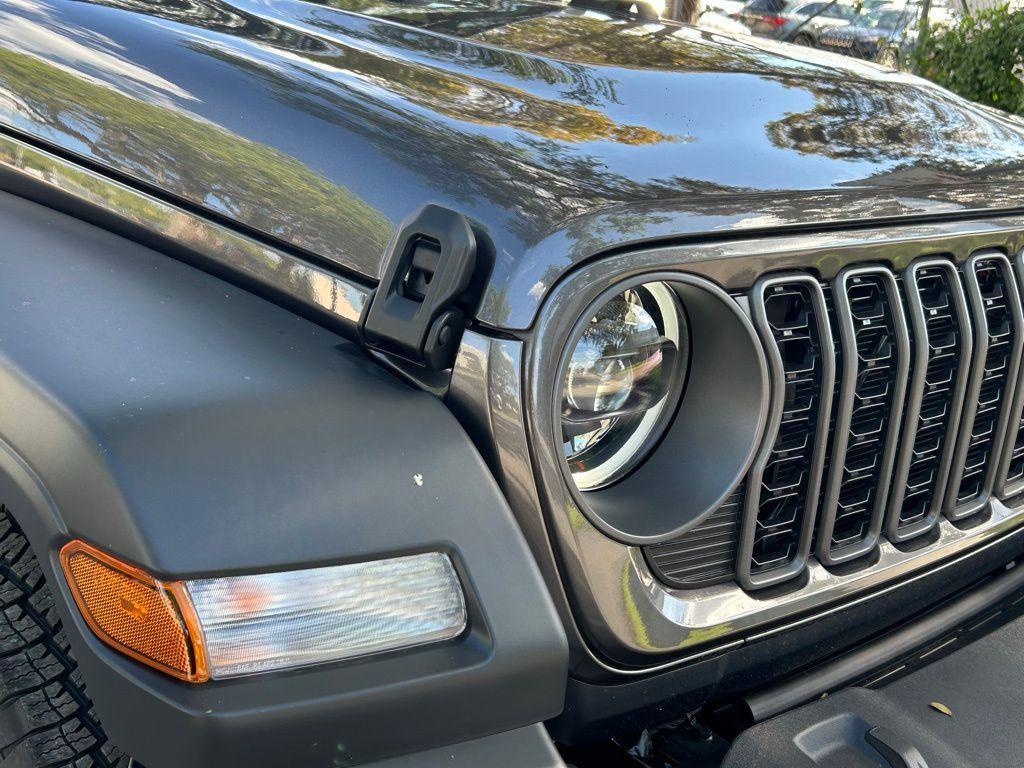 new 2025 Jeep Wrangler car, priced at $37,378