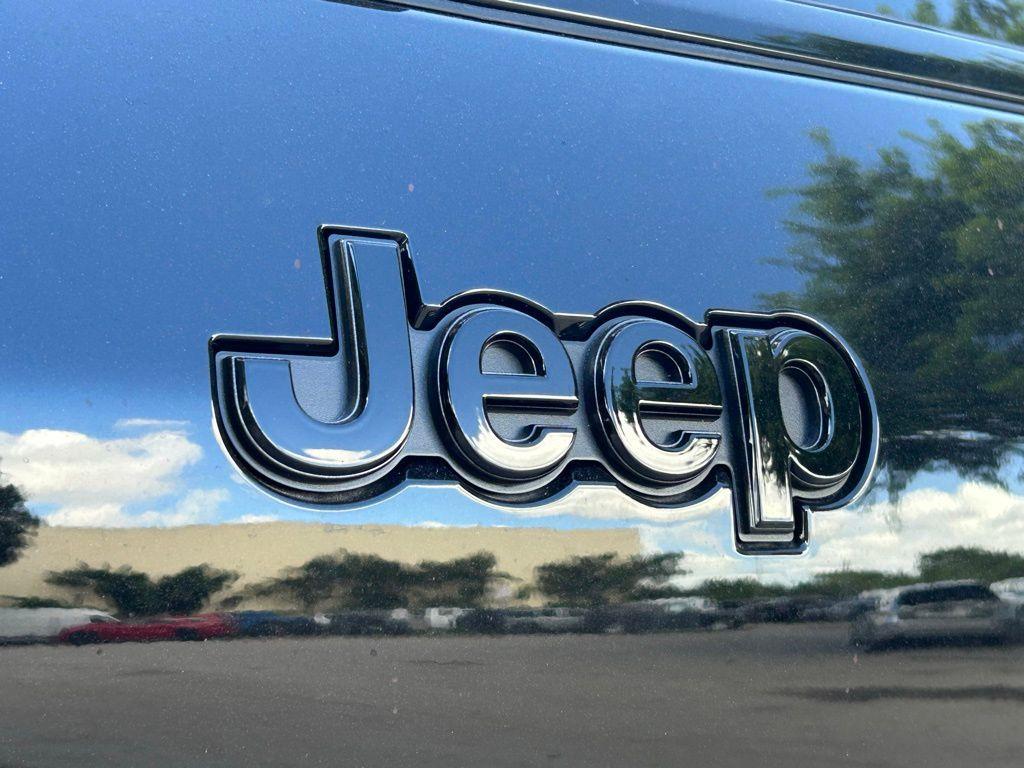 new 2024 Jeep Grand Cherokee L car, priced at $43,659