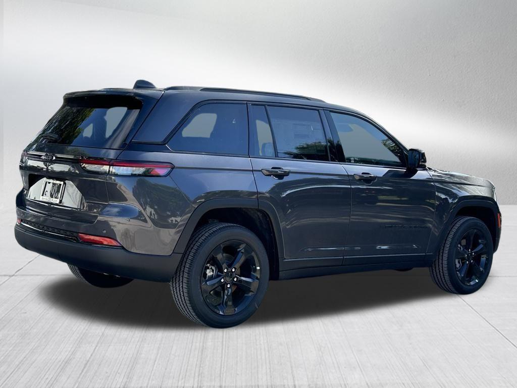 new 2025 Jeep Grand Cherokee car, priced at $41,821