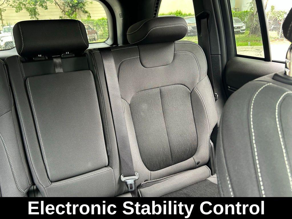 used 2024 Jeep Grand Cherokee car, priced at $28,543